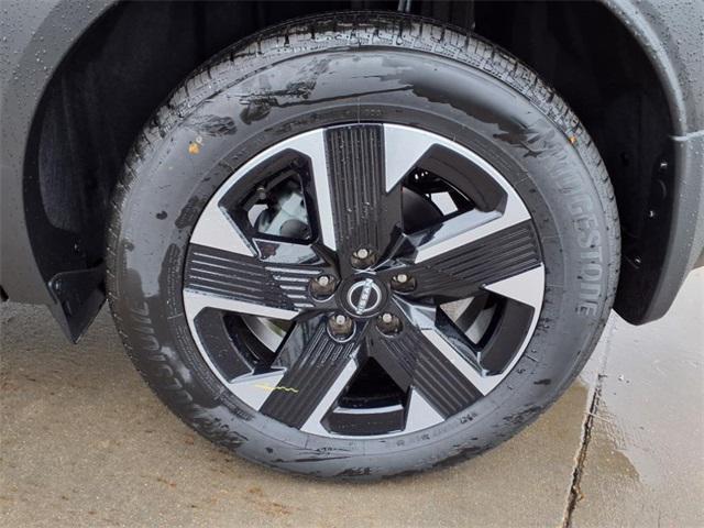 new 2025 Nissan Kicks car, priced at $27,180