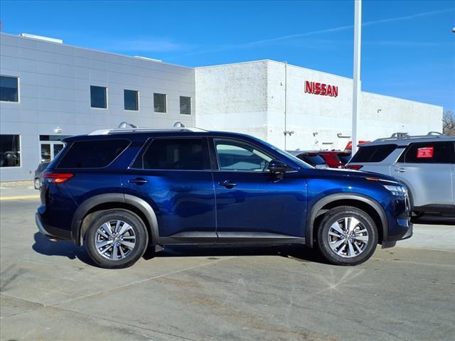 used 2022 Nissan Pathfinder car, priced at $35,682