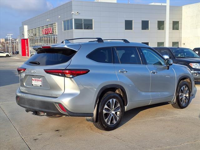 used 2020 Toyota Highlander car, priced at $34,780