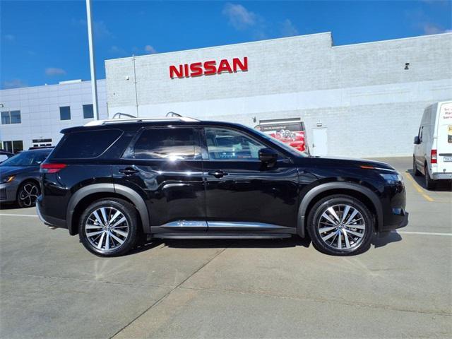 used 2022 Nissan Pathfinder car, priced at $34,469