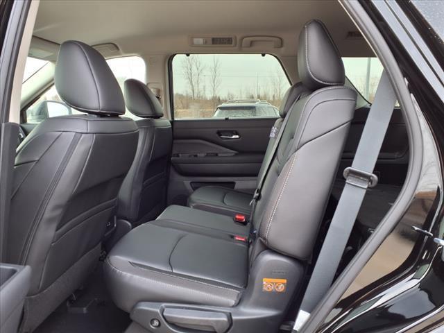 new 2025 Nissan Pathfinder car, priced at $43,877
