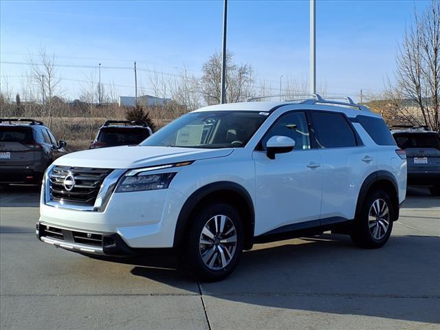 new 2025 Nissan Pathfinder car, priced at $45,925