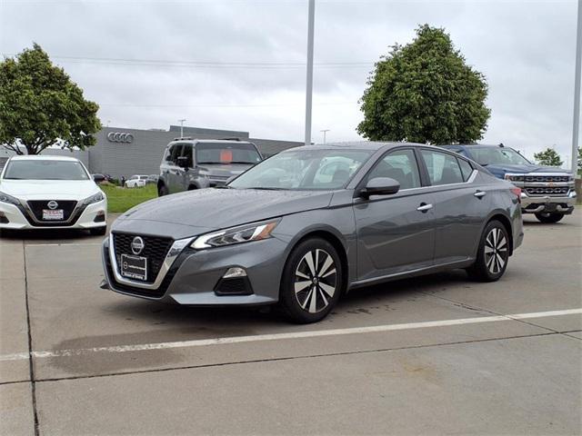 used 2022 Nissan Altima car, priced at $23,122