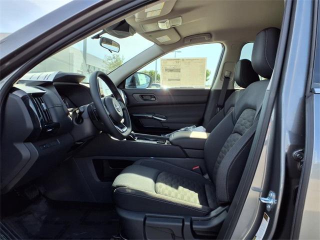 new 2025 Nissan Pathfinder car, priced at $38,014