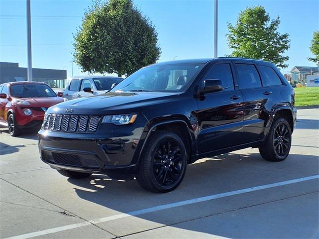 used 2020 Jeep Grand Cherokee car, priced at $25,511