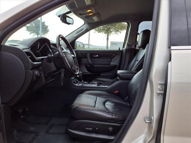 used 2015 Chevrolet Traverse car, priced at $11,577