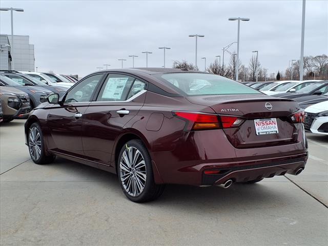 new 2025 Nissan Altima car, priced at $37,270