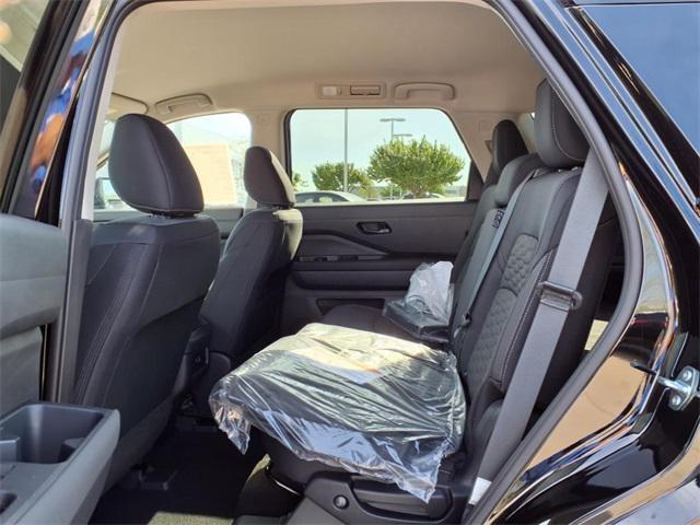 new 2025 Nissan Pathfinder car, priced at $38,014