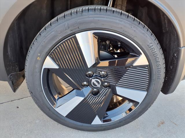 new 2025 Nissan Kicks car, priced at $31,310