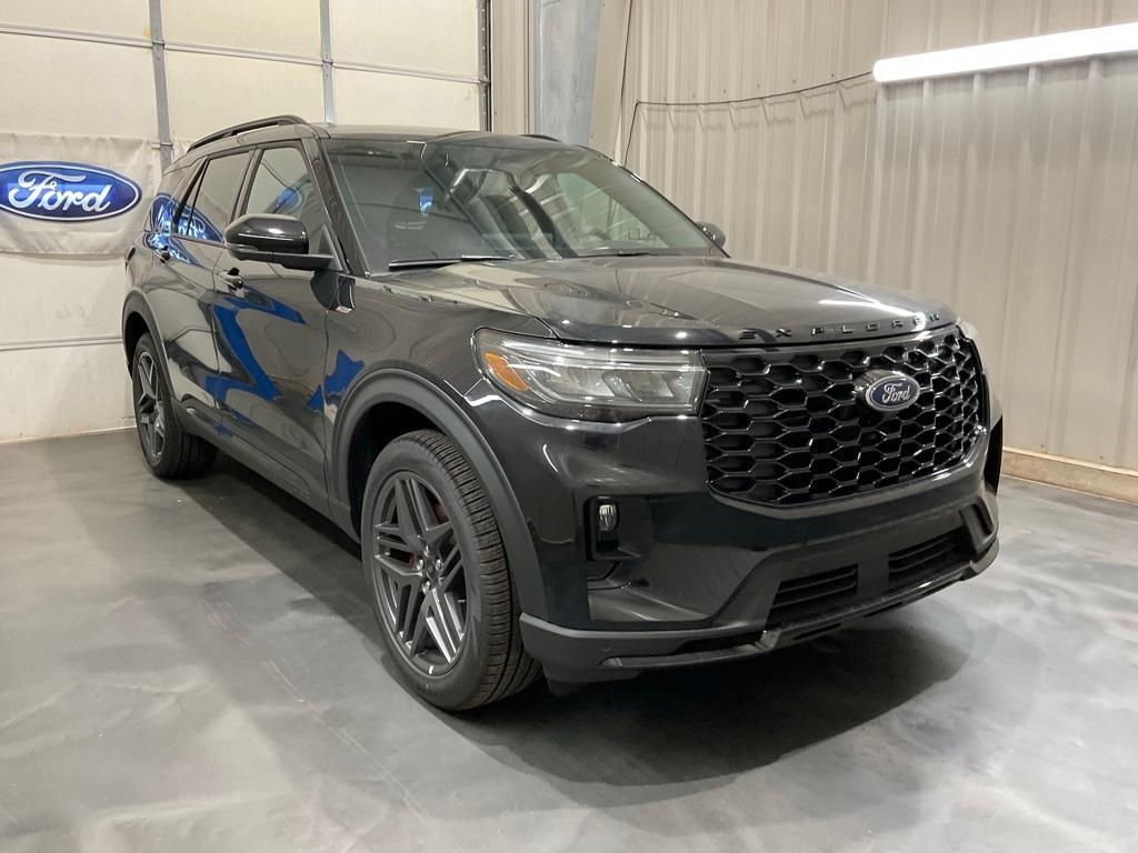new 2025 Ford Explorer car, priced at $48,485