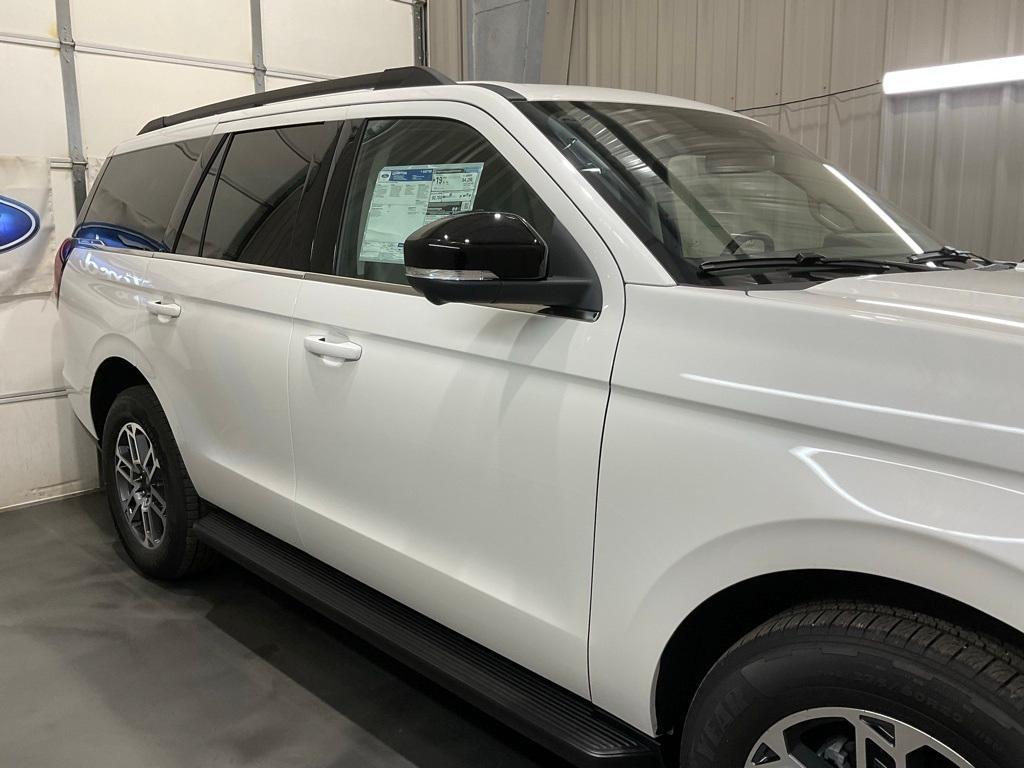 new 2025 Ford Expedition car, priced at $67,995