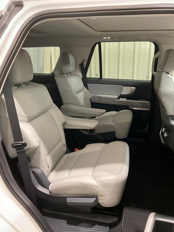 new 2025 Ford Expedition car, priced at $67,995