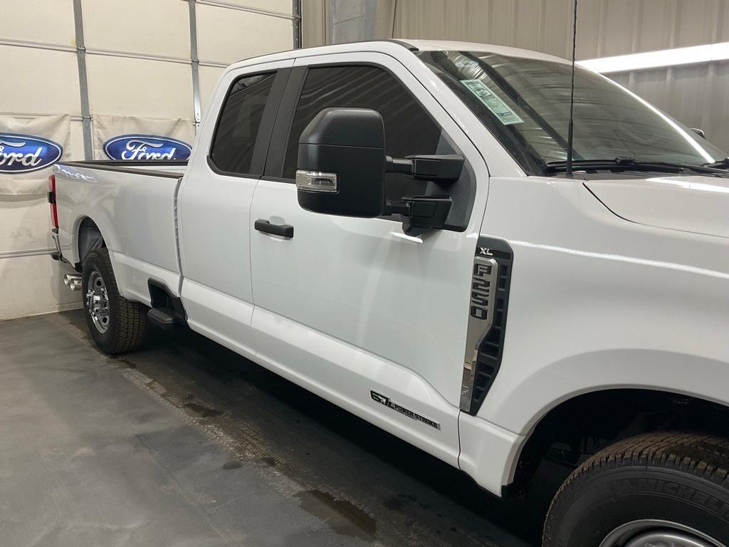 new 2025 Ford F-250 car, priced at $60,146