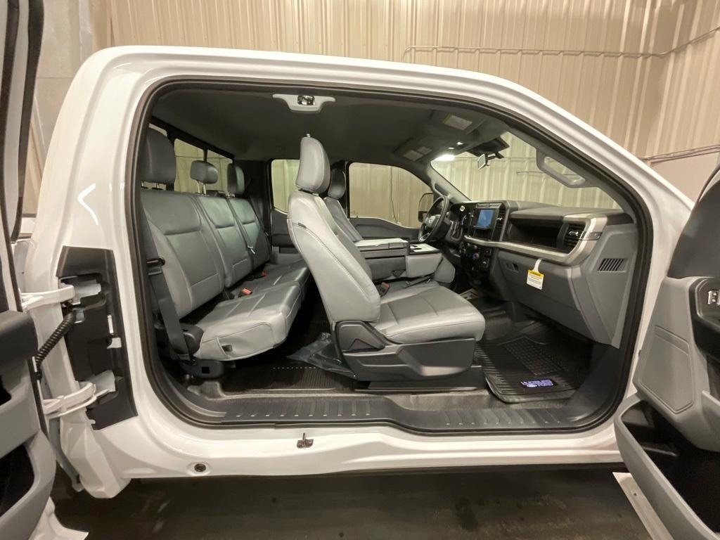 new 2025 Ford F-250 car, priced at $60,146