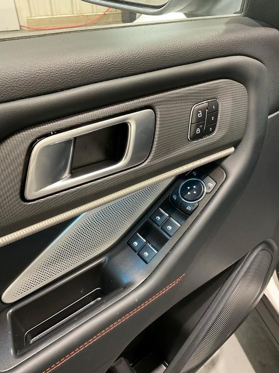 new 2025 Ford Explorer car, priced at $61,417