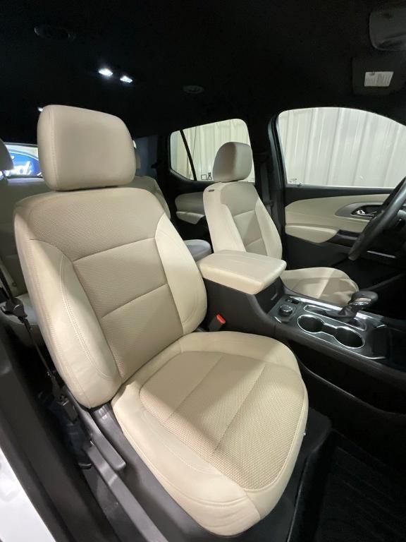 used 2022 Chevrolet Traverse car, priced at $20,490