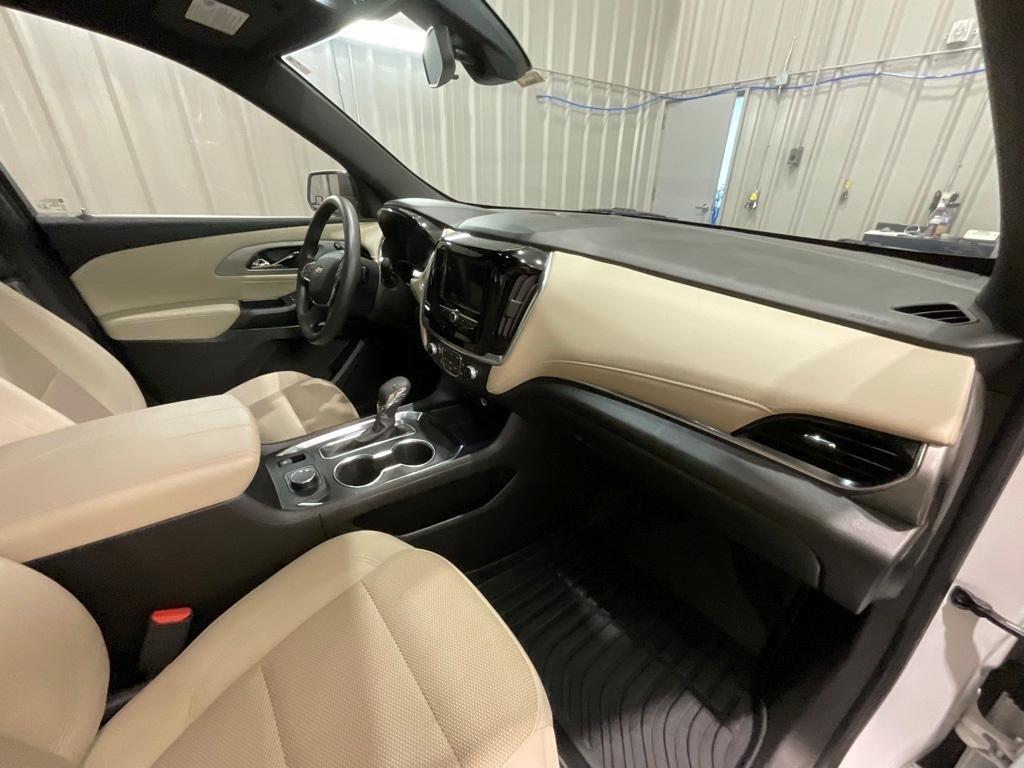 used 2022 Chevrolet Traverse car, priced at $20,490
