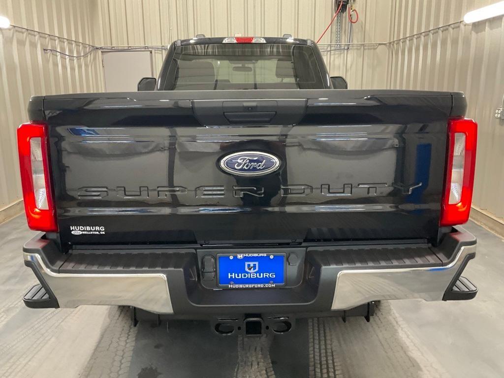 new 2025 Ford F-250 car, priced at $55,739