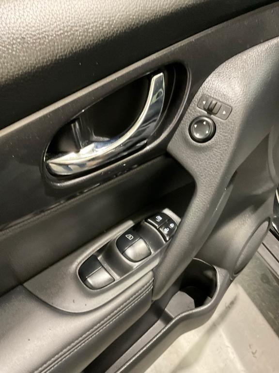 used 2019 Nissan Rogue car, priced at $17,990
