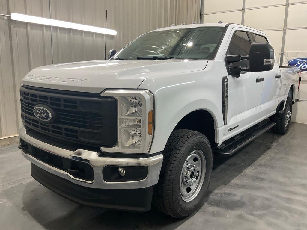 new 2024 Ford F-350 car, priced at $67,890