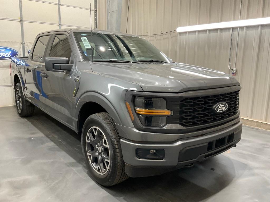 new 2025 Ford F-150 car, priced at $40,995