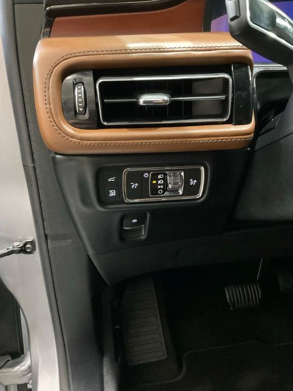 used 2021 Lincoln Nautilus car, priced at $25,990