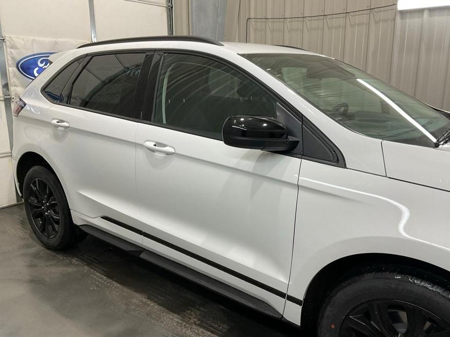 new 2024 Ford Edge car, priced at $33,295