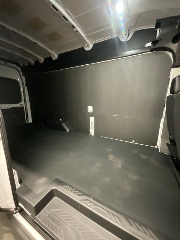 new 2025 Ford Transit-250 car