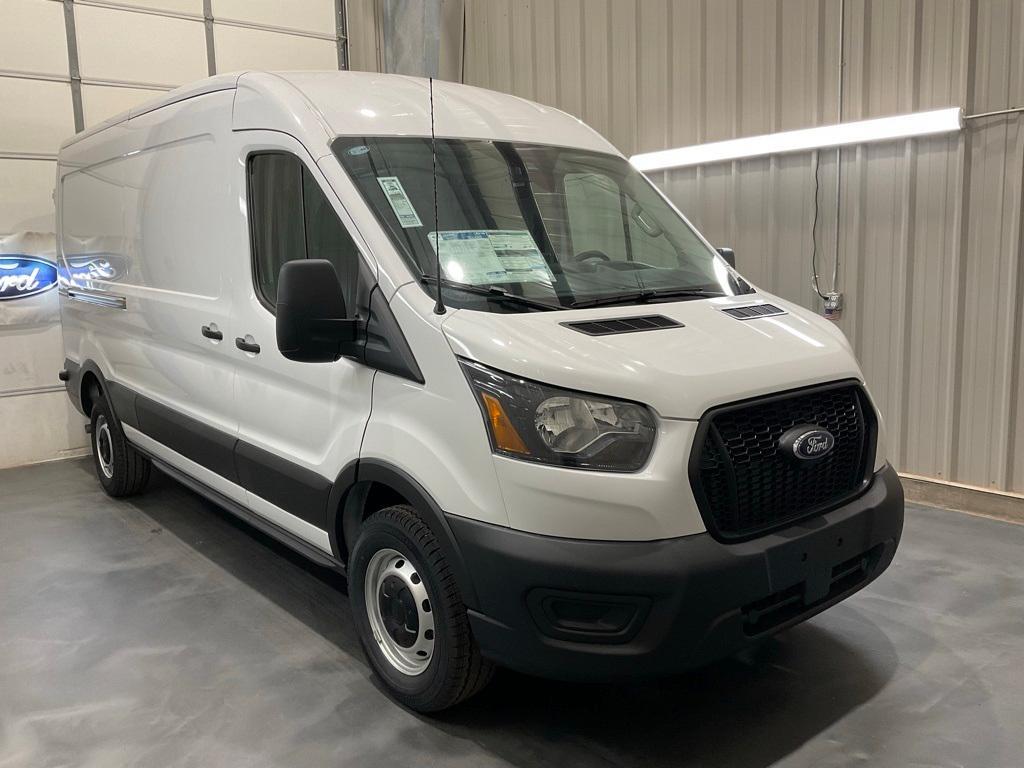 new 2025 Ford Transit-250 car