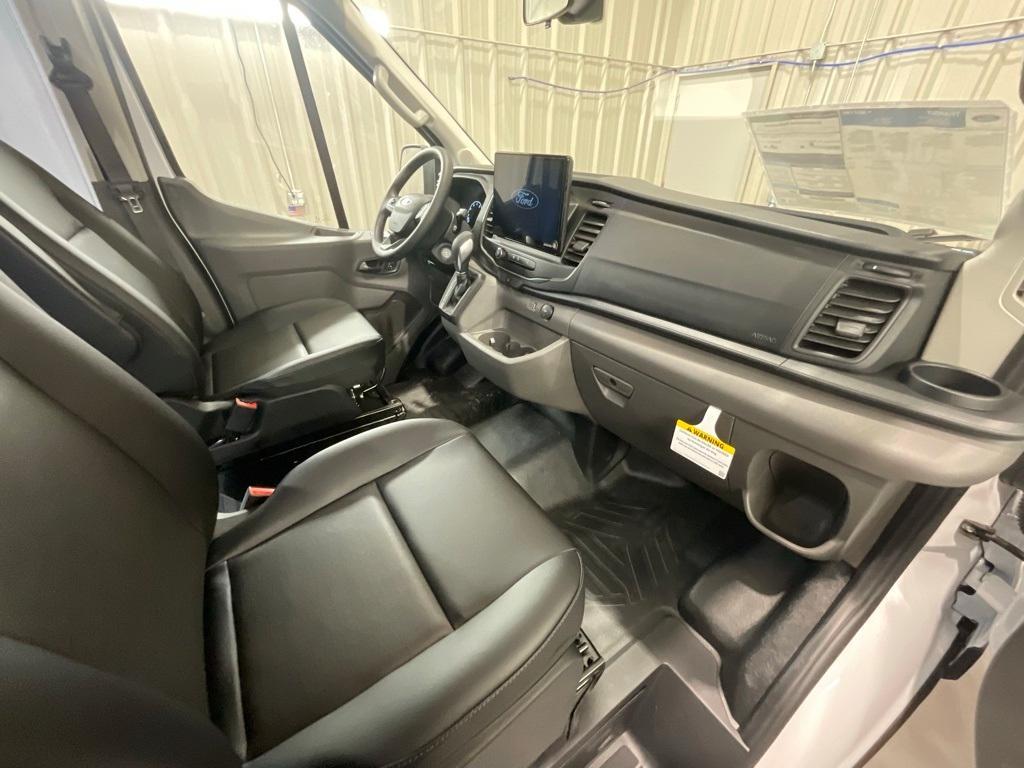 new 2025 Ford Transit-250 car