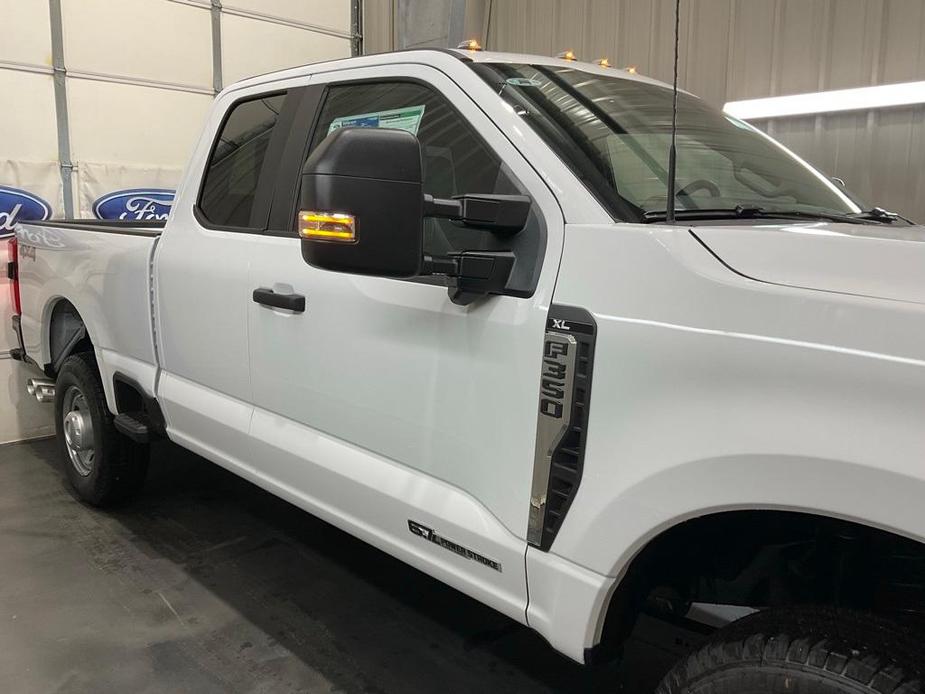 new 2024 Ford F-350 car, priced at $59,980