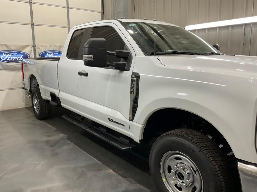 new 2025 Ford F-250 car, priced at $61,711