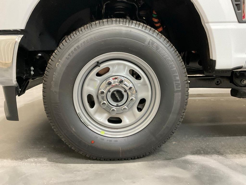 new 2025 Ford F-250 car, priced at $61,711
