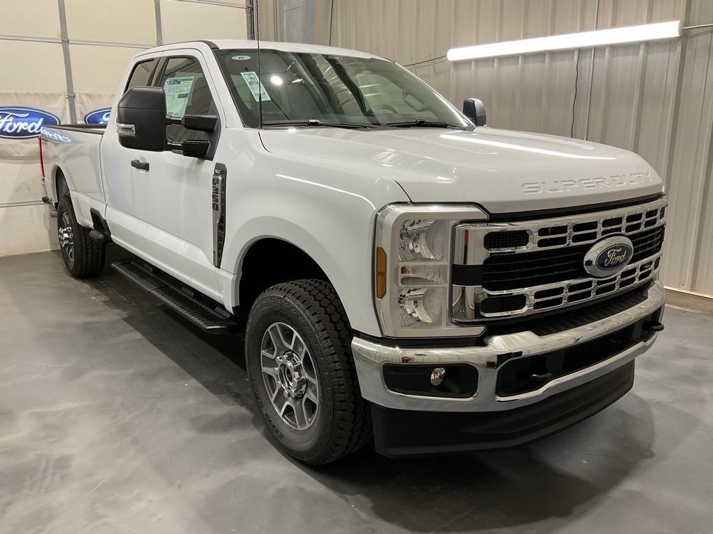 new 2025 Ford F-350 car