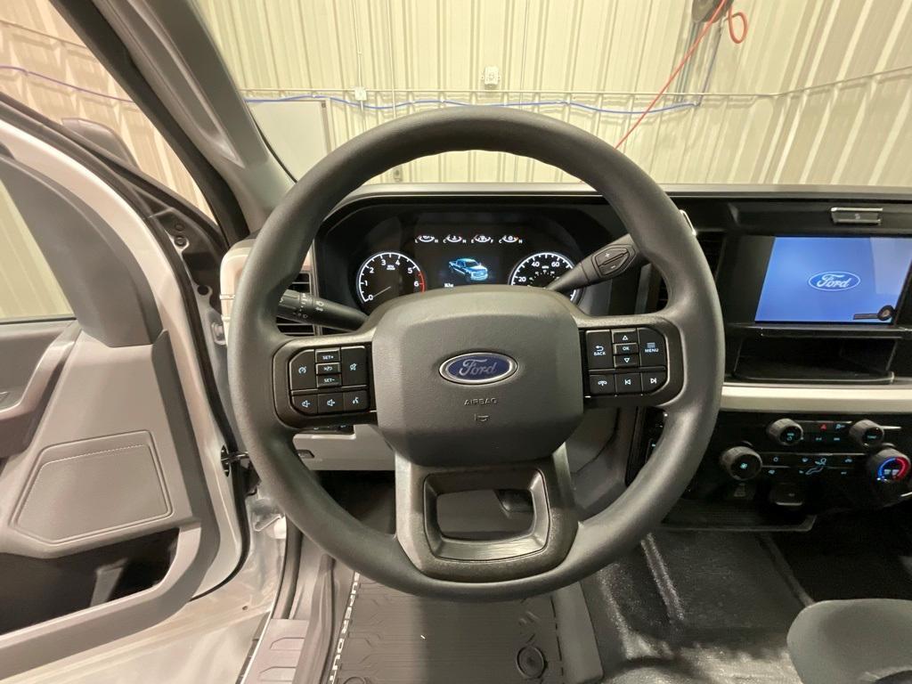 new 2025 Ford F-350 car