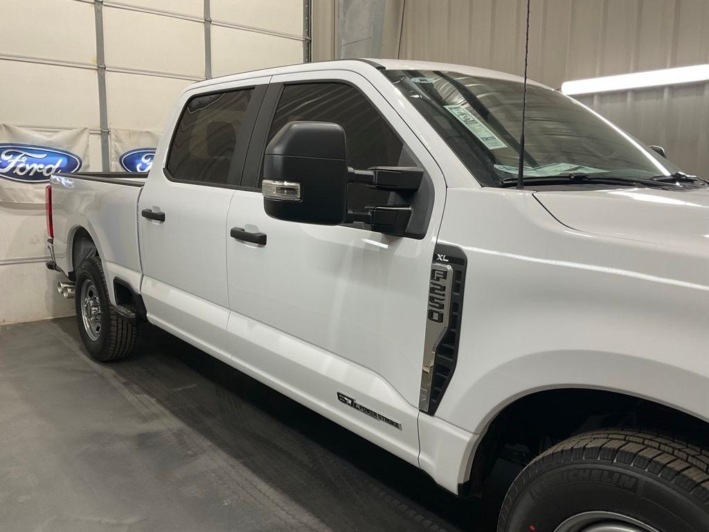 new 2025 Ford F-250 car, priced at $59,648