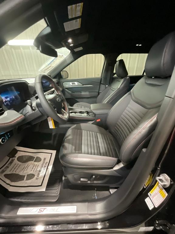 new 2025 Ford Explorer car, priced at $50,595