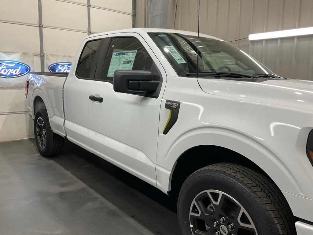 new 2025 Ford F-150 car, priced at $45,156