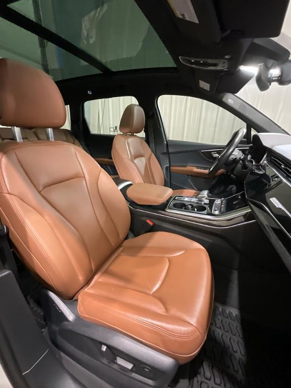 used 2022 Audi Q7 car, priced at $33,750