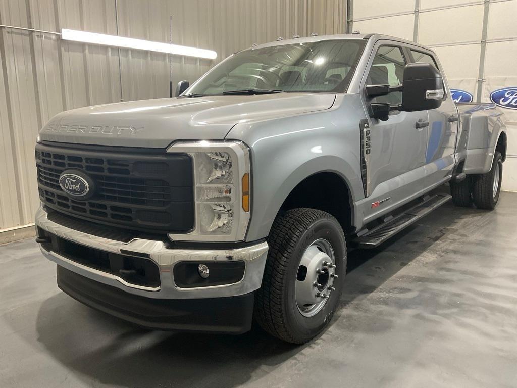 new 2024 Ford F-350 car, priced at $71,915