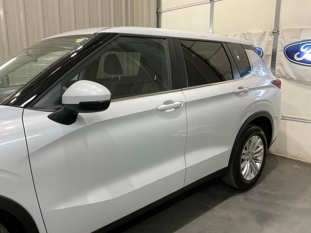 used 2024 Mitsubishi Outlander car, priced at $24,300