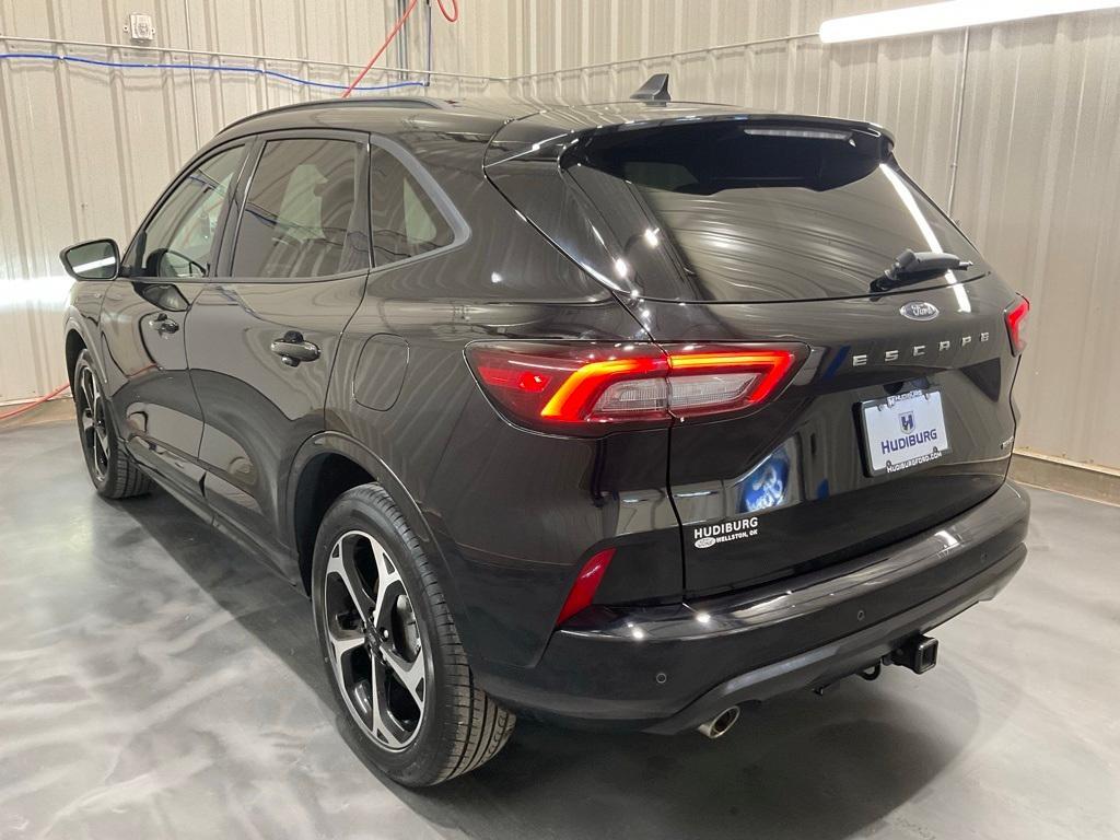 used 2023 Ford Escape car, priced at $25,350