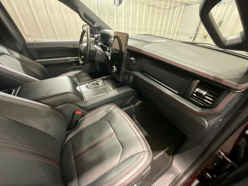 used 2024 Ford Expedition car, priced at $61,990