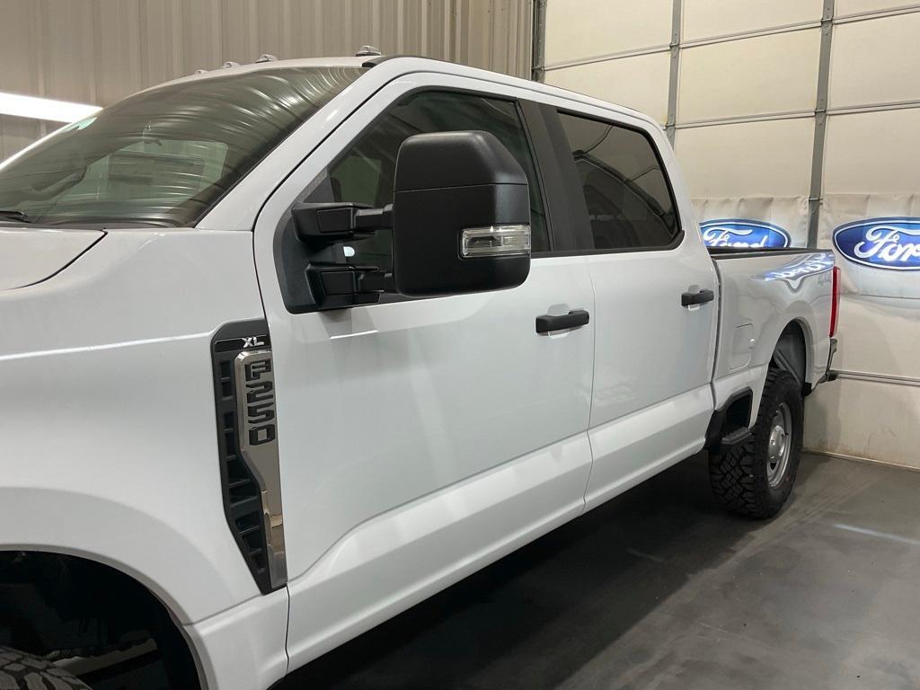 new 2025 Ford F-250 car, priced at $52,415