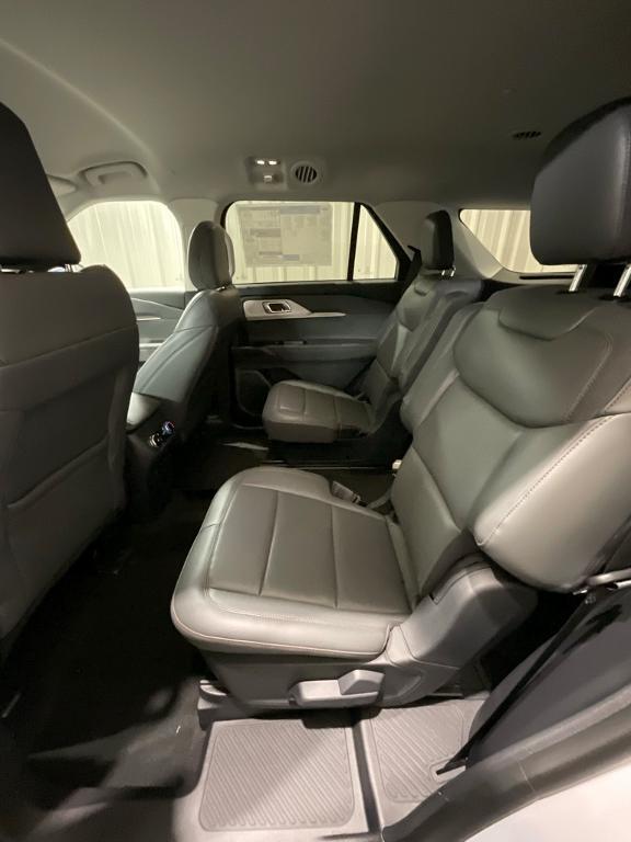 new 2025 Ford Explorer car, priced at $42,485