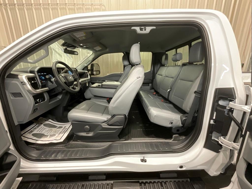 new 2025 Ford F-250 car, priced at $47,753