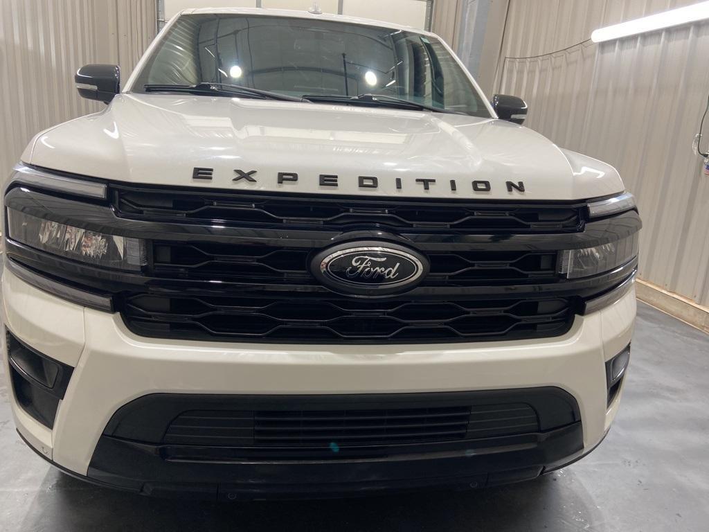 used 2022 Ford Expedition car, priced at $48,250