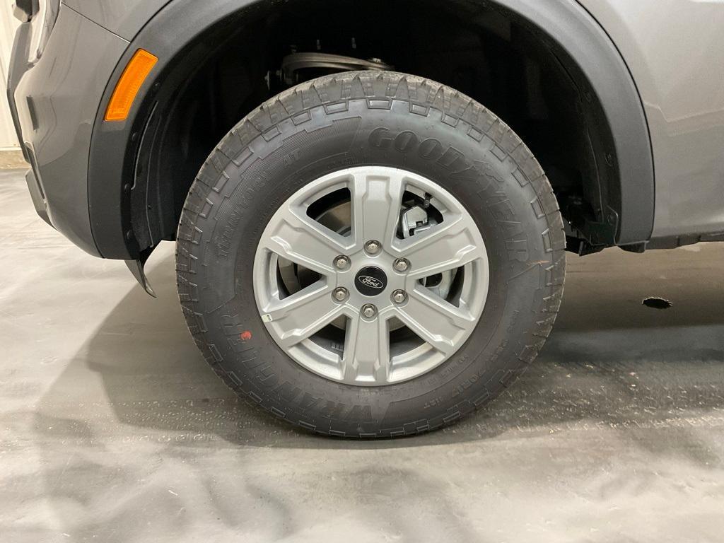 new 2025 Ford Ranger car, priced at $37,200