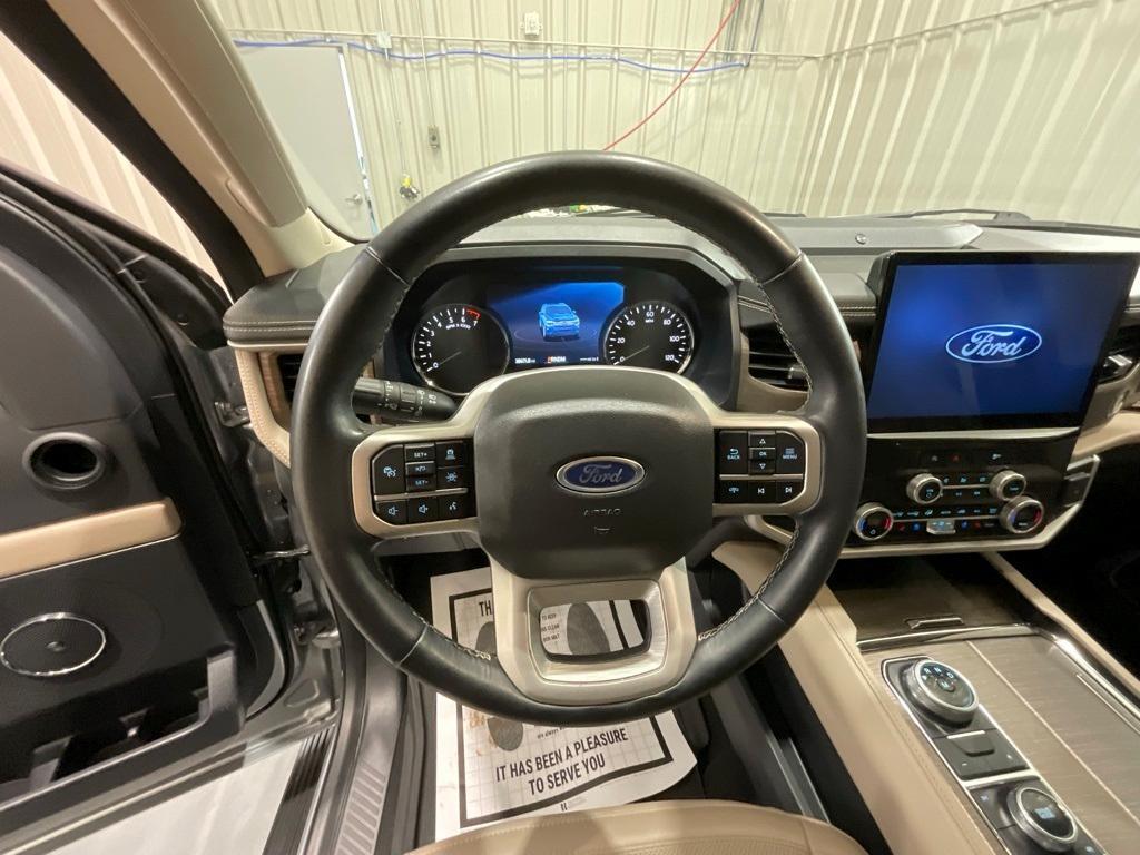 used 2024 Ford Expedition car, priced at $52,980