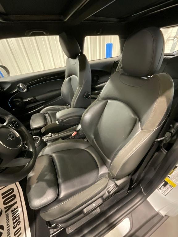 used 2022 MINI Hardtop car, priced at $24,990